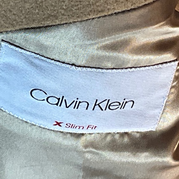 Calvin Klein slim fit wool overcoat.  Camel color.  Size 42S - Picture 3 of 7
